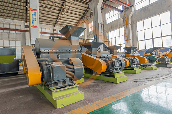 新疆年產(chǎn)十萬噸有機(jī)無機(jī)復(fù)混肥生產(chǎn)線裝車發(fā)貨 新疆年產(chǎn)十萬噸有機(jī)無機(jī)復(fù)混肥生產(chǎn)線裝車發(fā)貨